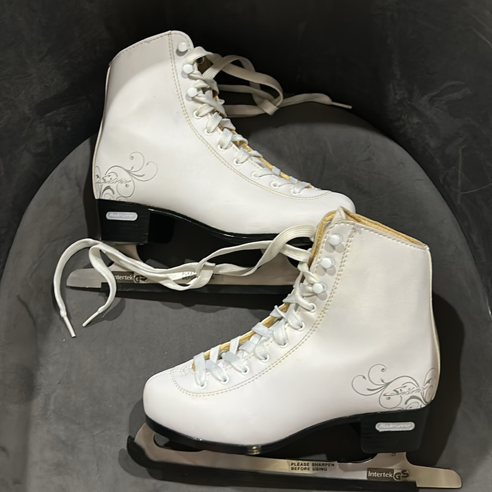 Girls Ice Skates - White - Bladerunner Solstice - worn once - Picture 6 of 6